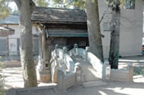 愛宕神社の「神橋」の写真