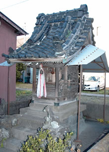 徳蔵寺隣の稲荷神社の写真