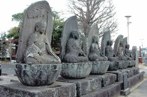 源心寺 狩野家の六地蔵の写真