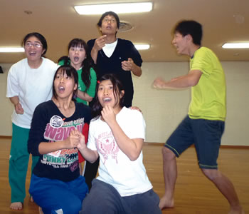 関東大会に向け稽古に励む馬橋高校演劇部の写真