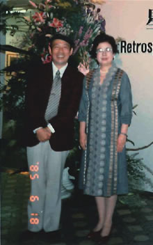 筆者(左)と星夫人の写真